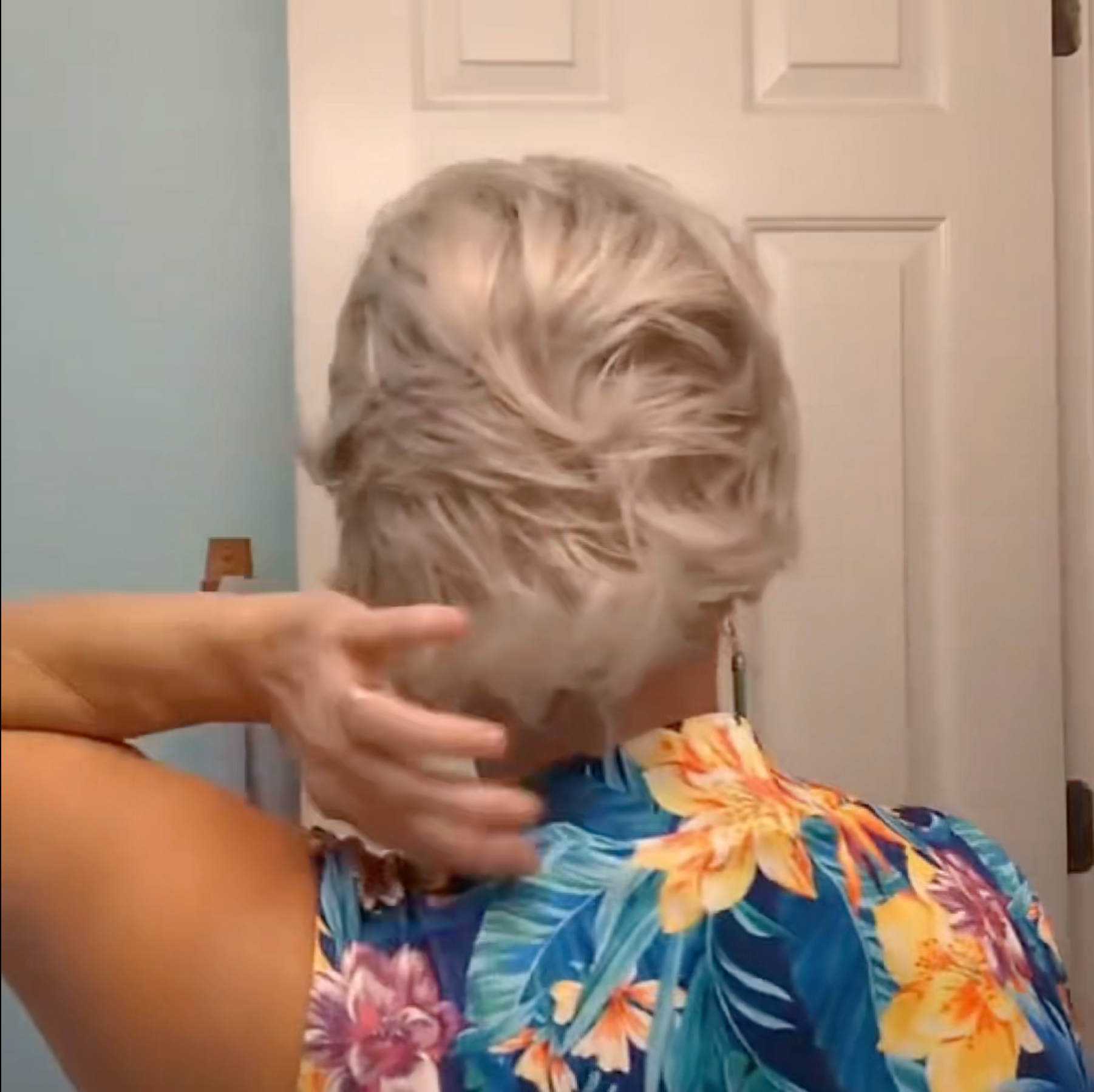 Janet | White Blonde Pixie Cut Wig With Roots